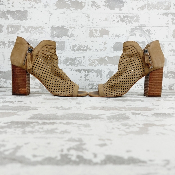 Guess Oana Tan Brown Leather Perforated Peep Toe Block Heel Ankle Booties V536 - Picture 7 of 13